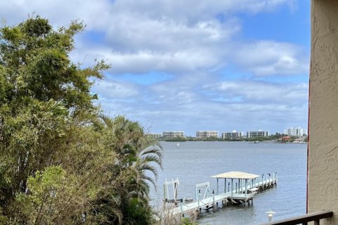 Condo in Lantana, Florida, 2 bedrooms  № 996124 - photo 19