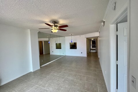 Copropriété à vendre à Lantana, Floride: 2 chambres, 95.22 m2 № 996124 - photo 16