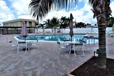 Casa en venta en West Palm Beach, Florida, 1 dormitorio, 56.76 m2 № 1096254 - foto 24