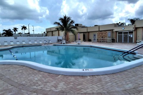 Casa en venta en West Palm Beach, Florida, 1 dormitorio, 56.76 m2 № 1096254 - foto 23