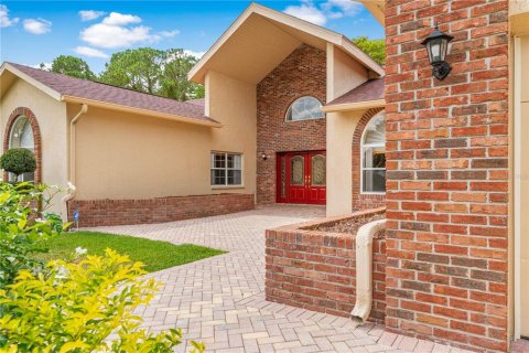 Casa en venta en Spring Hill, Florida, 4 dormitorios, 334.73 m2 № 1387121 - foto 2