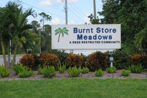 Terreno en venta en Punta Gorda, Florida № 225859 - foto 1