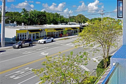 Commercial property in Wilton Manors, Florida № 177774 - photo 10