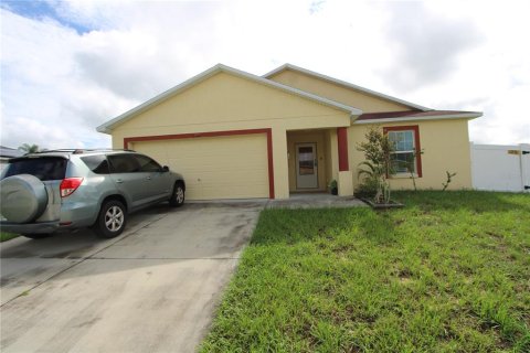 Villa ou maison à vendre à Davenport, Floride: 3 chambres, 125.33 m2 № 1359492 - photo 1