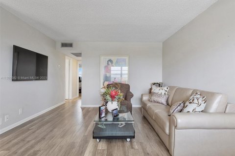 Condominio en venta en Boca Raton, Florida, 2 dormitorios, 79.99 m2 № 889965 - foto 6