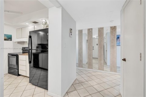 Copropriété à vendre à Boca Raton, Floride: 2 chambres, 101.54 m2 № 1271313 - photo 22