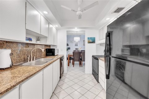 Copropriété à vendre à Boca Raton, Floride: 2 chambres, 101.54 m2 № 1271313 - photo 21