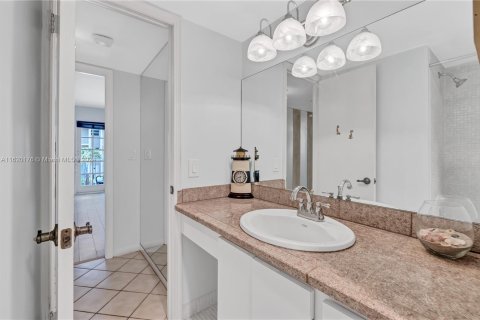 Copropriété à vendre à Boca Raton, Floride: 2 chambres, 101.54 m2 № 1271313 - photo 18