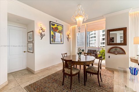 Condo in Miami Beach, Florida, 3 bedrooms  № 1185948 - photo 18