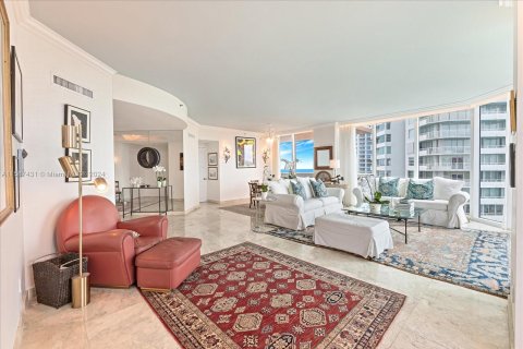 Condo in Miami Beach, Florida, 3 bedrooms  № 1185948 - photo 13