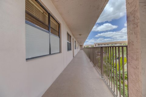 Copropriété à vendre à Sunrise, Floride: 2 chambres, 131.74 m2 № 1132648 - photo 29