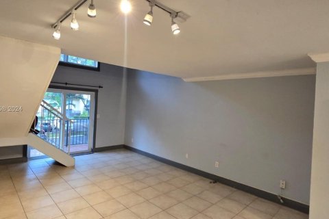 Condo in Miami, Florida, 1 bedroom  № 1360437 - photo 10