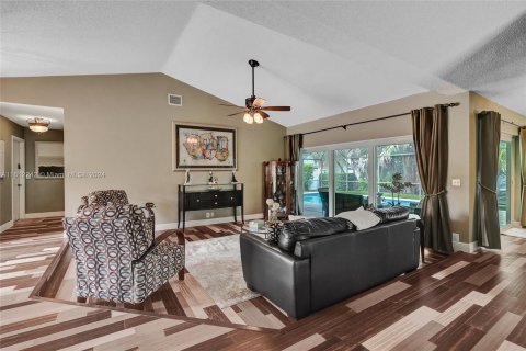 Villa ou maison à vendre à Coral Springs, Floride: 4 chambres, 219.9 m2 № 1235214 - photo 6
