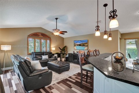 Casa en venta en Coral Springs, Florida, 4 dormitorios, 219.9 m2 № 1235214 - foto 9