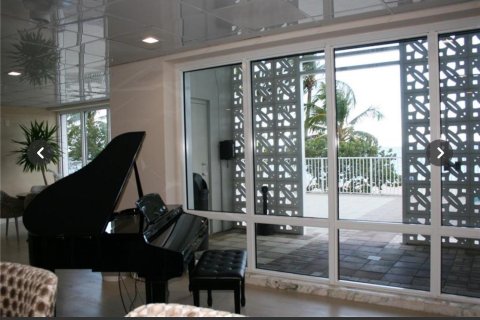 Condo in Fort Lauderdale, Florida, 1 bedroom  № 927991 - photo 13