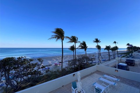 Condo in Fort Lauderdale, Florida, 1 bedroom  № 927991 - photo 28