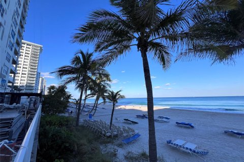 Condo in Fort Lauderdale, Florida, 1 bedroom  № 927991 - photo 30