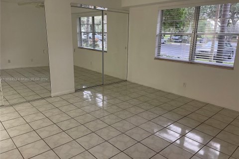 Copropriété à vendre à Davie, Floride: 1 chambre, 83.61 m2 № 1356708 - photo 19