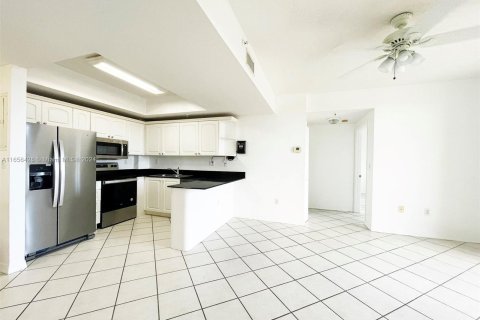 Copropriété à louer à Miami, Floride: 2 chambres, 85.19 m2 № 1356710 - photo 18