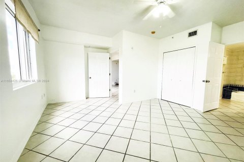 Copropriété à louer à Miami, Floride: 2 chambres, 85.19 m2 № 1356710 - photo 26