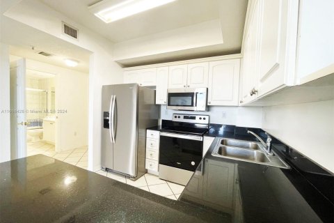 Condominio en alquiler en Miami, Florida, 2 dormitorios, 85.19 m2 № 1356710 - foto 23