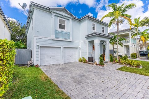Villa ou maison à vendre à Homestead, Floride: 5 chambres, 304.35 m2 № 866573 - photo 12