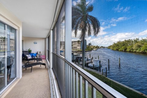 Condo in Deerfield Beach, Florida, 2 bedrooms  № 1007490 - photo 30