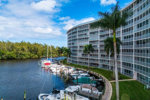 Condo in Deerfield Beach, Florida, 2 bedrooms  № 1007490 - photo 7