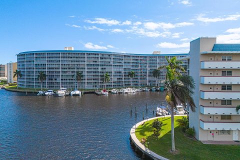 Condo in Deerfield Beach, Florida, 2 bedrooms  № 1007490 - photo 5