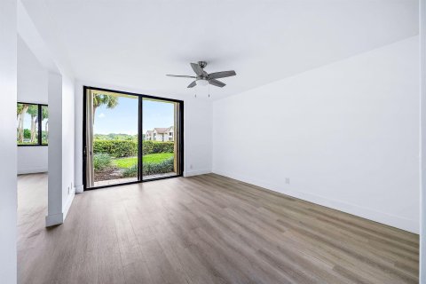 Condo in Jupiter, Florida, 3 bedrooms  № 1186552 - photo 11