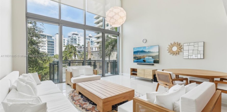 Condo à Miami Beach, Floride, 2 chambres  № 1293133