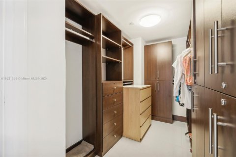 Copropriété à vendre à Miami Beach, Floride: 2 chambres, 157.93 m2 № 1293133 - photo 25