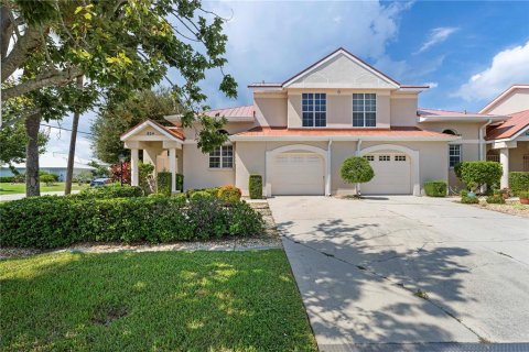 Villa ou maison à vendre à Punta Gorda, Floride: 2 chambres, 174.38 m2 № 1326695 - photo 1