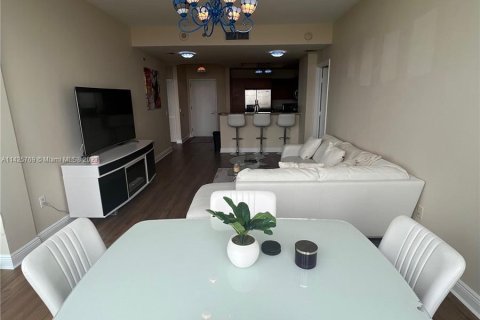 Condominio en venta en Sunrise, Florida, 2 dormitorios, 108.23 m2 № 647818 - foto 8