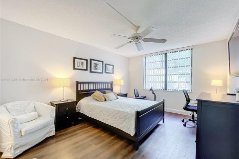 Condominio en venta en Pembroke Pines, Florida, 1 dormitorio, 71.81 m2 № 1233304 - foto 9
