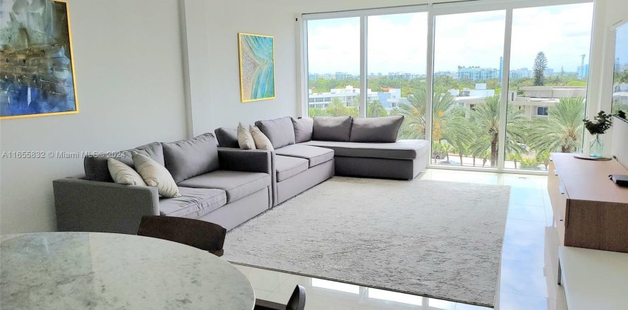 Condo in Bal Harbour, Florida, 1 bedroom  № 1355202