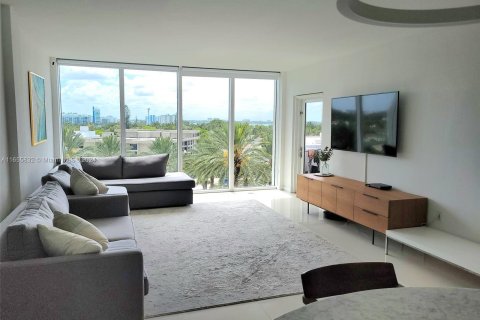 Condominio en alquiler en Bal Harbour, Florida, 1 dormitorio, 83.24 m2 № 1355202 - foto 9