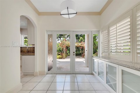 Villa ou maison à vendre à Coral Gables, Floride: 4 chambres, 252.32 m2 № 1355437 - photo 5