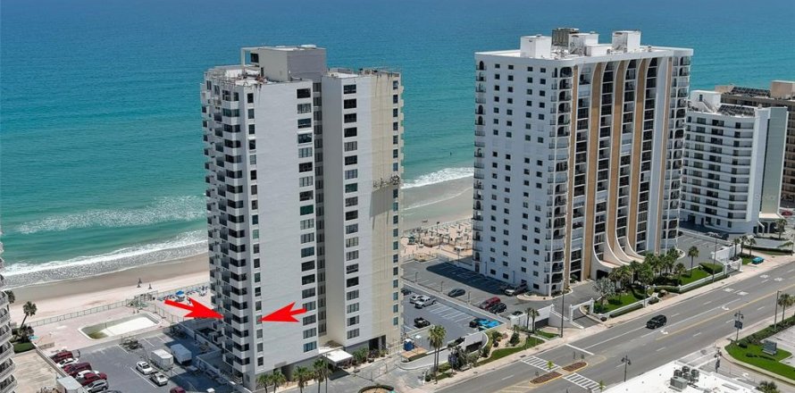 Condominio en Daytona Beach, Florida, 2 dormitorios  № 1414921