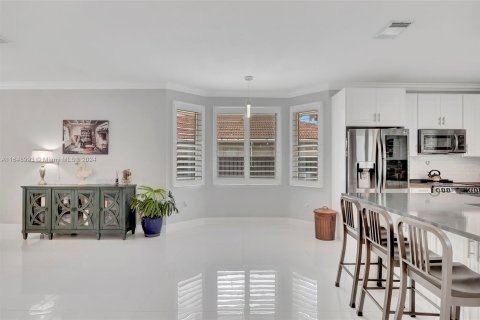 Casa en venta en Miami, Florida, 5 dormitorios № 1332032 - foto 17