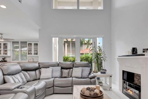 Casa en venta en Miami, Florida, 5 dormitorios № 1332032 - foto 21