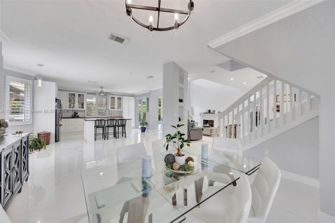 Villa ou maison à vendre à Miami, Floride: 5 chambres № 1332032 - photo 22