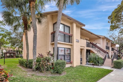 Condo in Deerfield Beach, Florida, 2 bedrooms  № 1179520 - photo 16