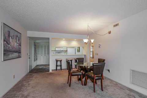 Condo in Vero Beach, Florida, 2 bedrooms  № 1179490 - photo 26