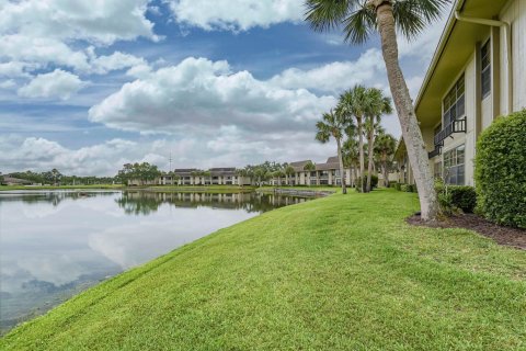 Condo in Vero Beach, Florida, 2 bedrooms  № 1179490 - photo 2