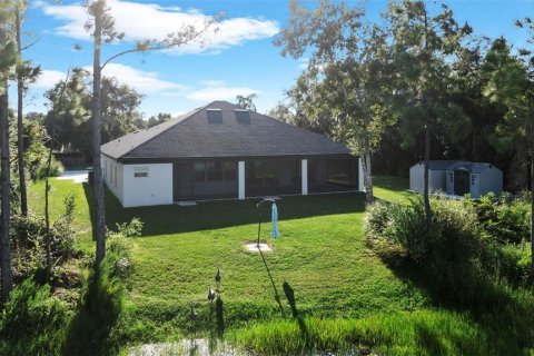 House in Deltona, Florida 4 bedrooms, 228.63 sq.m. № 1382754 - photo 8