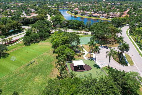 Casa en venta en Weston, Florida, 4 dormitorios, 248.42 m2 № 1179709 - foto 1