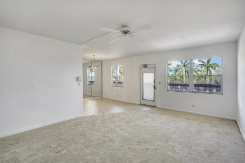 Copropriété à vendre à Boca Raton, Floride: 2 chambres, 79.99 m2 № 1179751 - photo 9