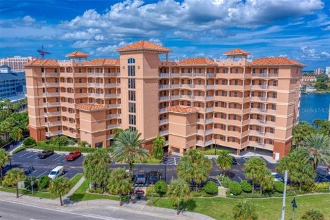 Copropriété à louer à Clearwater, Floride: 3 chambres, 167.5 m2 № 250306 - photo 2