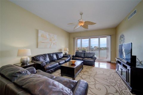 Condo in Clearwater, Florida, 3 bedrooms  № 250306 - photo 15